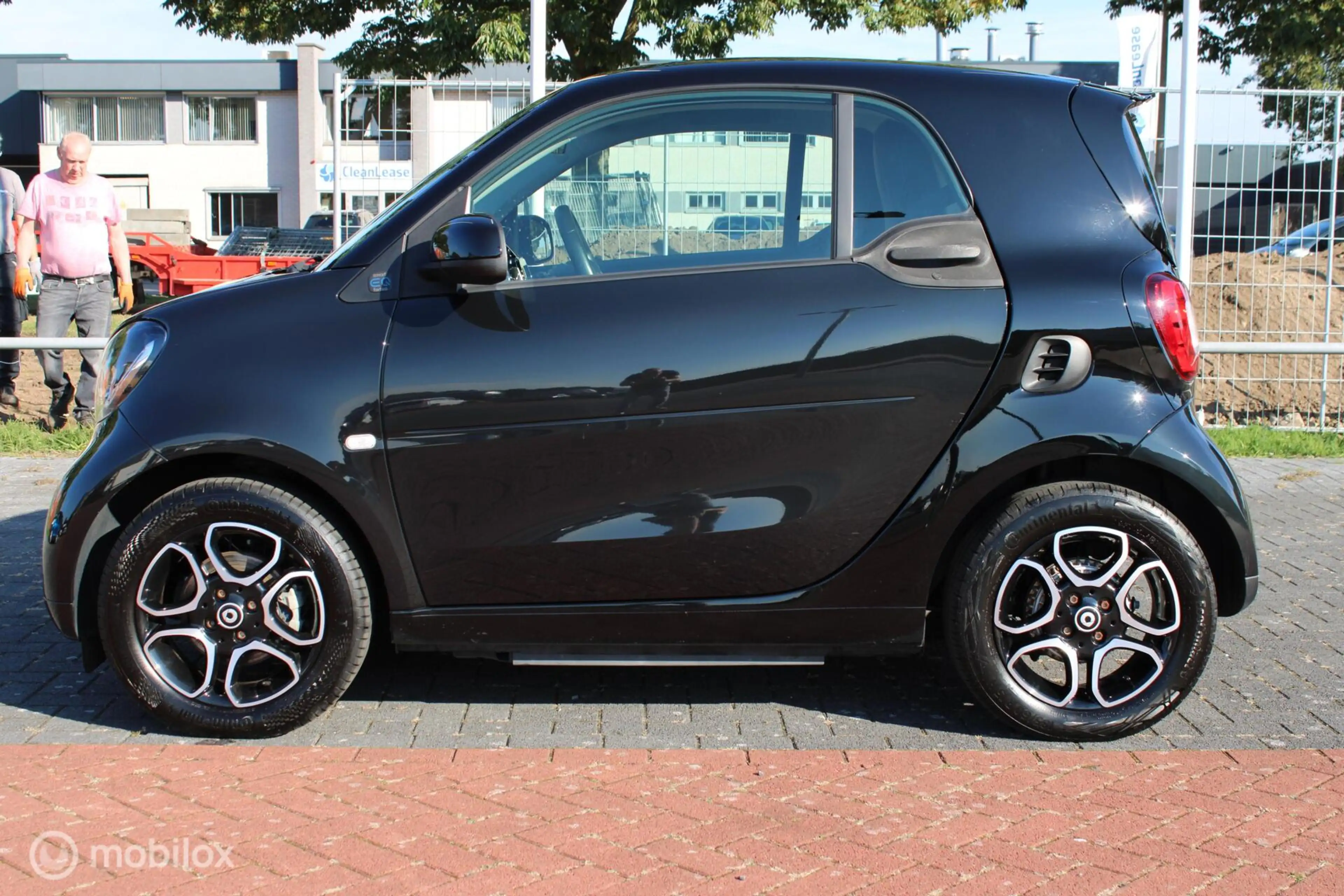 smart forTwo EQ Business Solution 18 kWh, Leer, Stoelverwarming — photo 3