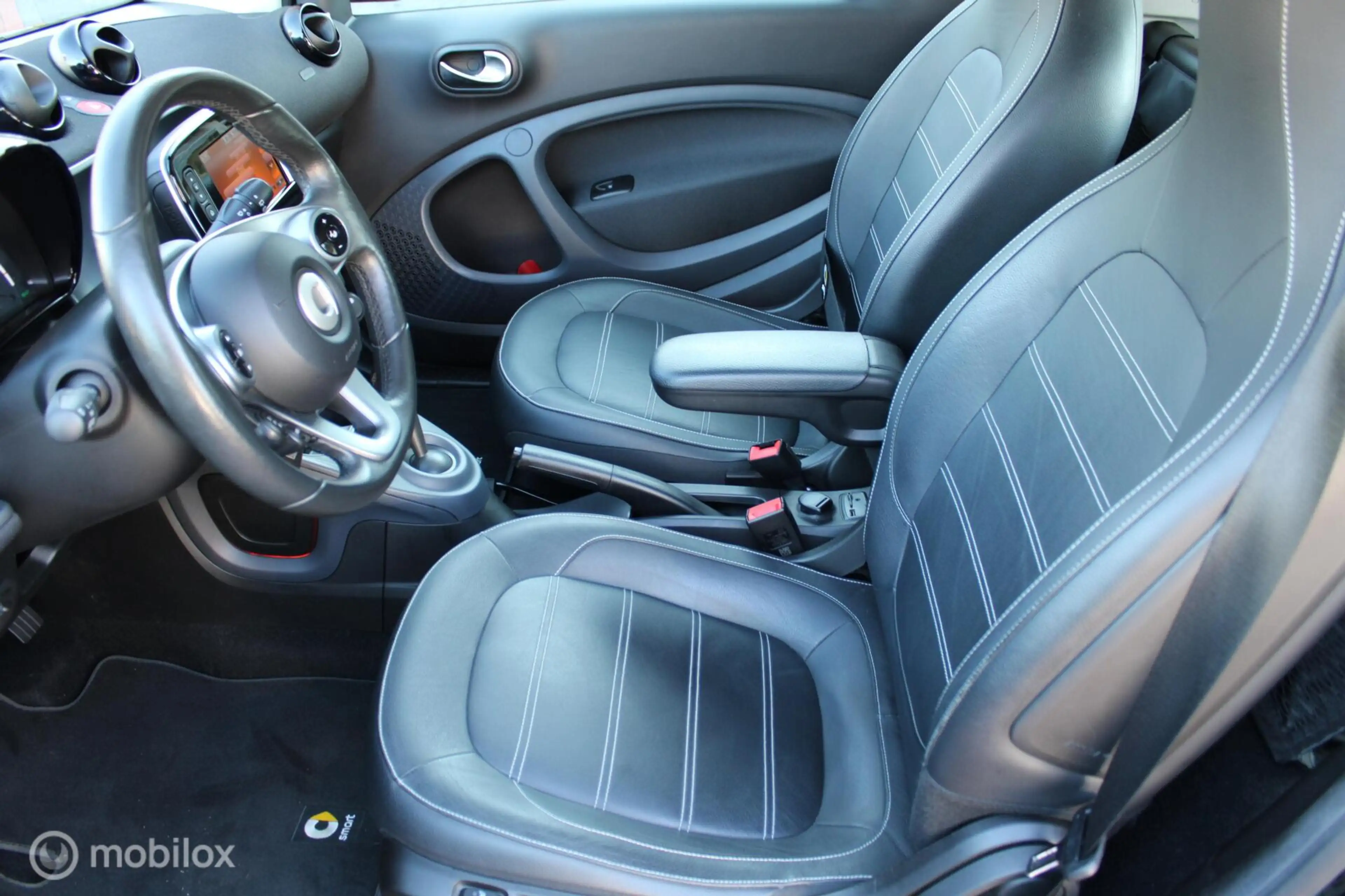 smart forTwo EQ Business Solution 18 kWh, Leer, Stoelverwarming — photo 22