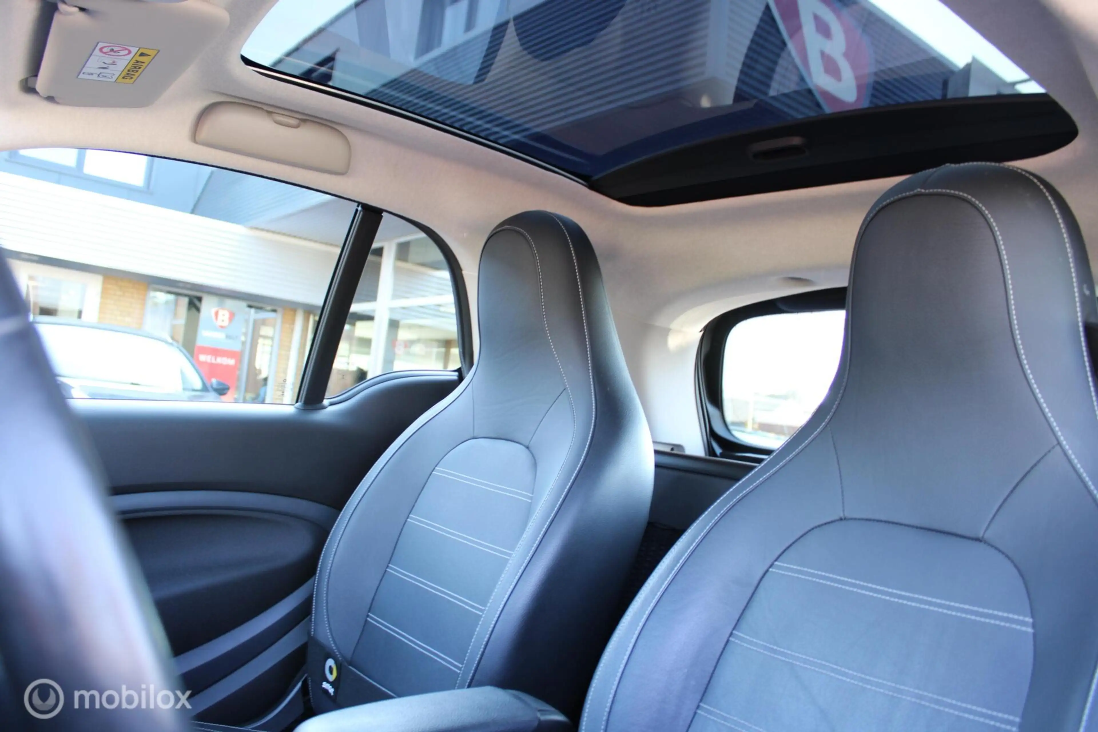 smart forTwo EQ Business Solution 18 kWh, Leer, Stoelverwarming — photo 8