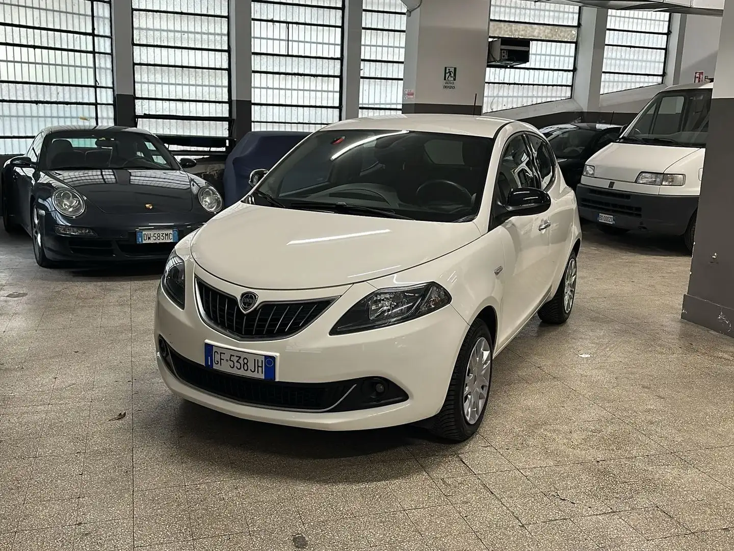 Lancia Ypsilon Ypsilon 1.0 firefly hybrid Gold s Wit - 1