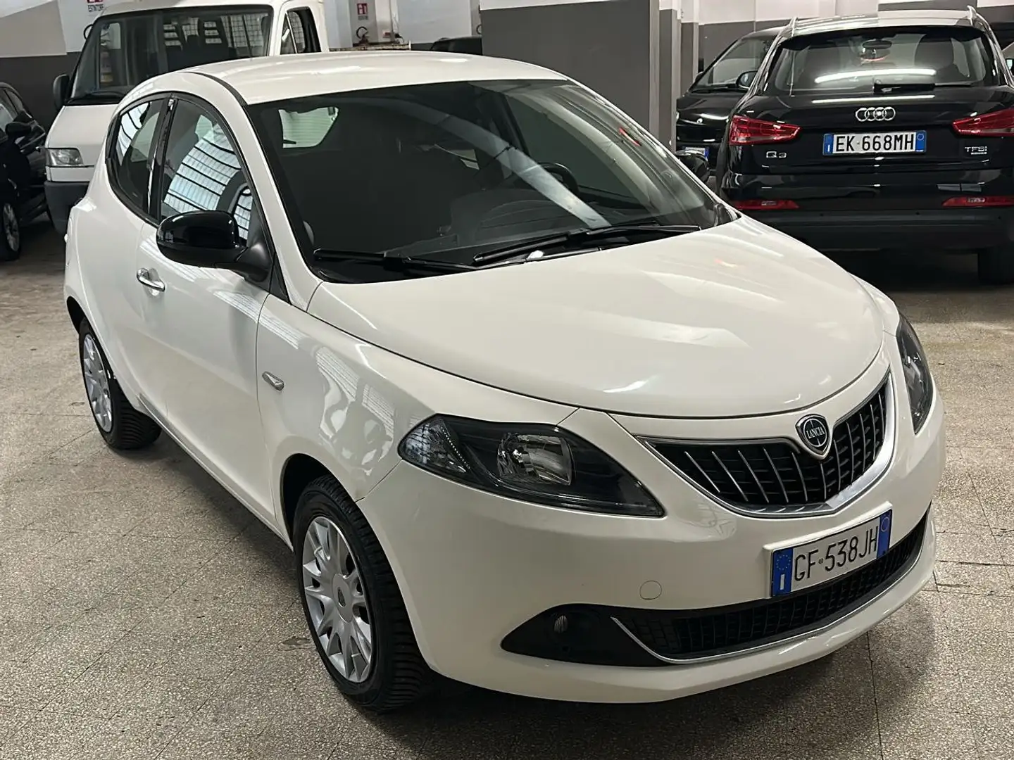 Lancia Ypsilon Ypsilon 1.0 firefly hybrid Gold s Wit - 2