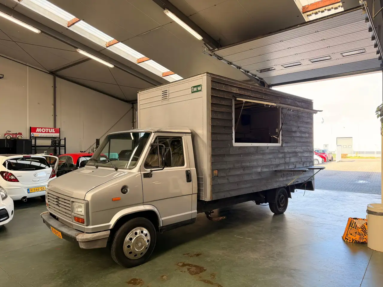 Peugeot J5 K92 Foodtruck - Professioneel gebouwd, foto 4