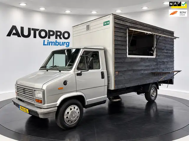 Peugeot J5 K92 Foodtruck - Professioneel gebouwd