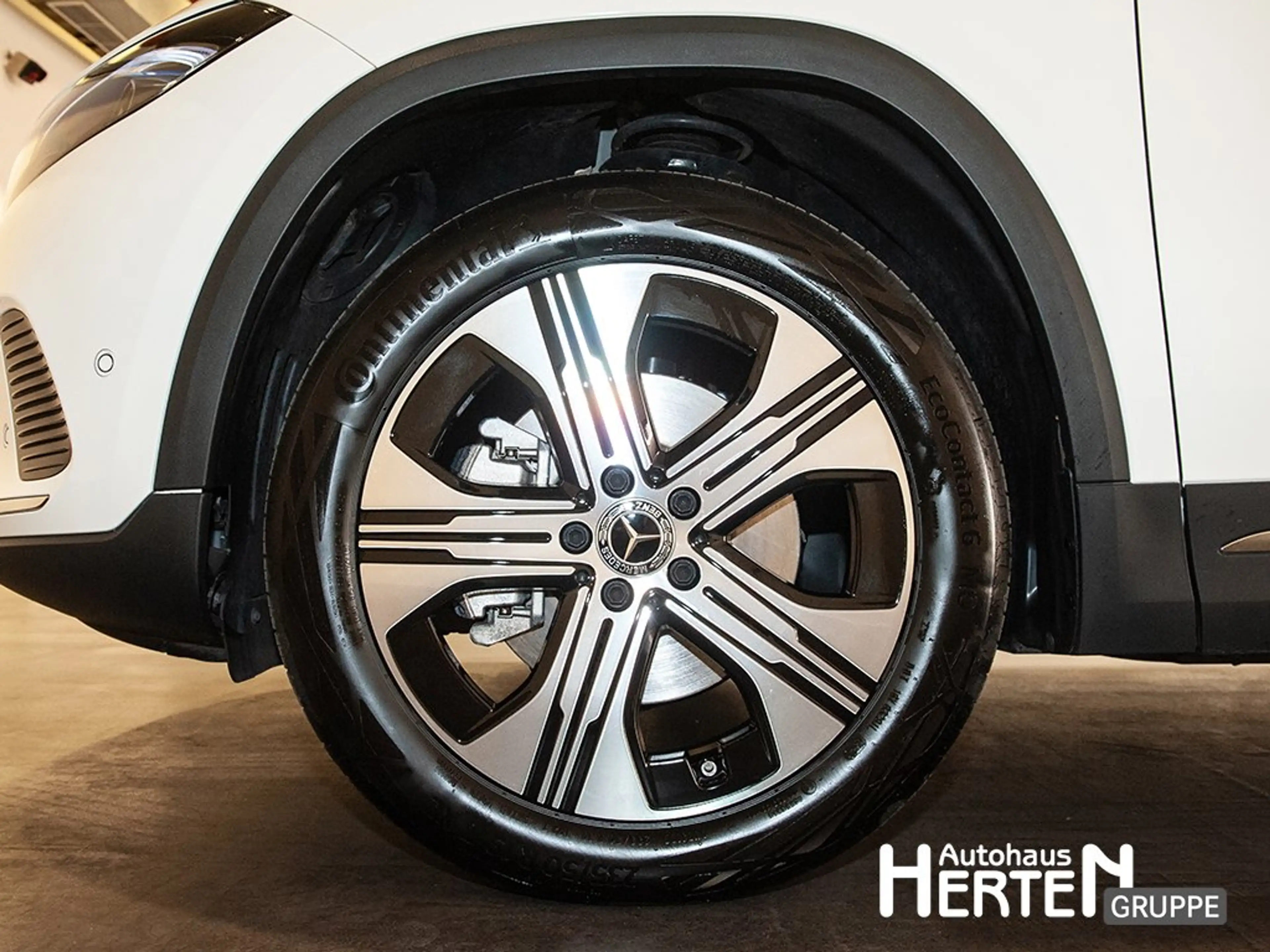 Mercedes-Benz EQA 250 +PROGRESSIVE+DISTRONIC+LED+R-KAMERA+19" — photo 5