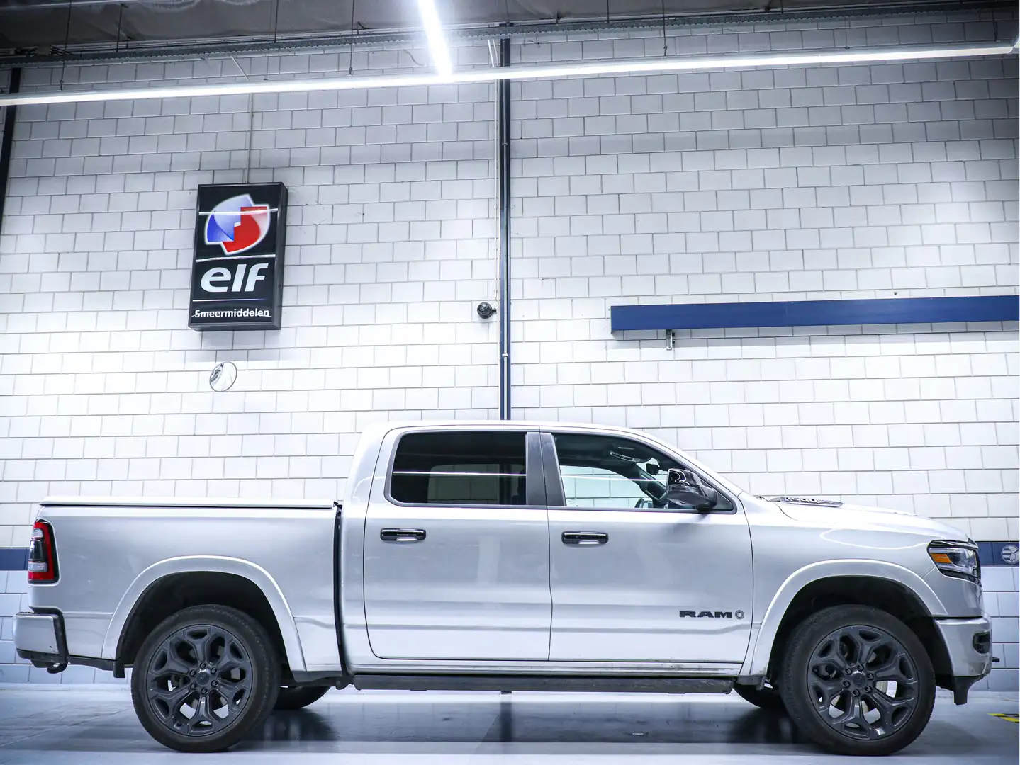 Dodge RAM 1500 Limited Night | Nieuw geleverd en onderhouden Srebrny - 2