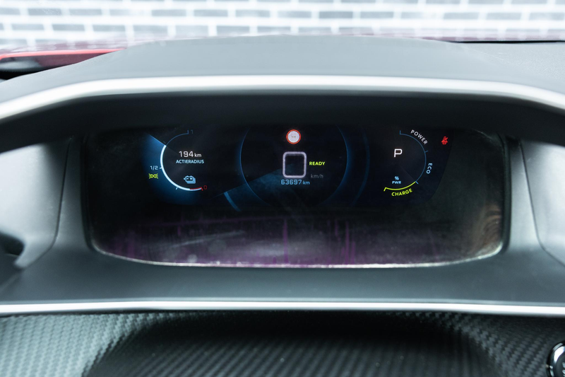 Peugeot e-2008 EV GT 50 kWh | Achteruitrijcamera | Parkeersensore — photo 8