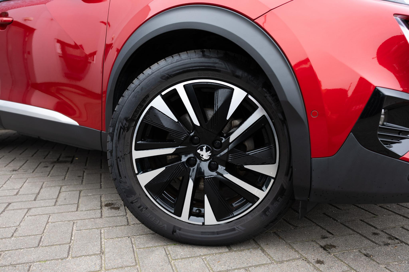 Peugeot e-2008 EV GT 50 kWh | Achteruitrijcamera | Parkeersensore — photo 13