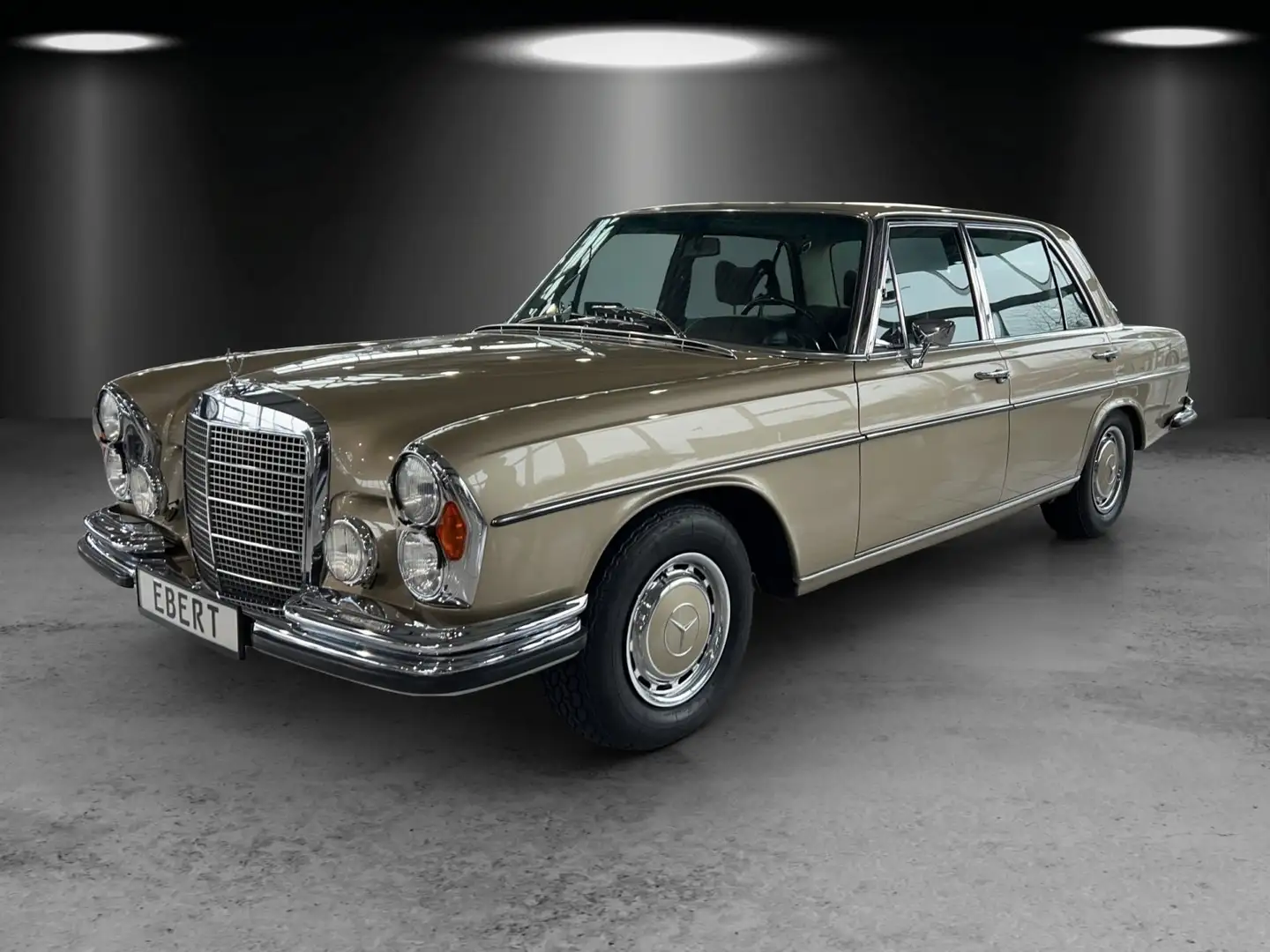 Mercedes-Benz 300 SEL 6.3 V8 W109 6150 OF 6525 Béžová - 1