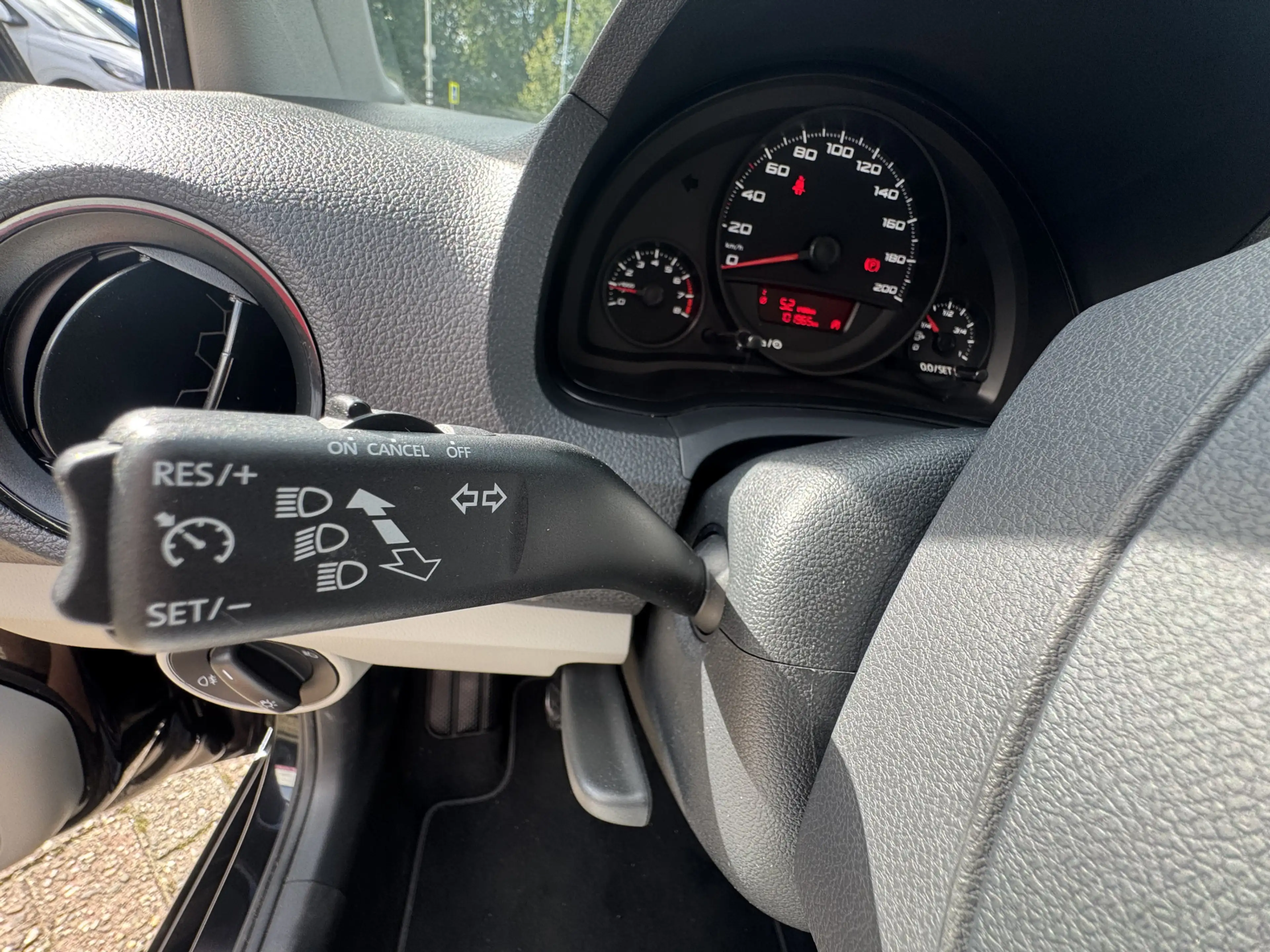SEAT Mii 1.0 Style Intense Bluetooth, Cruise, Airco, Parkee — photo 15