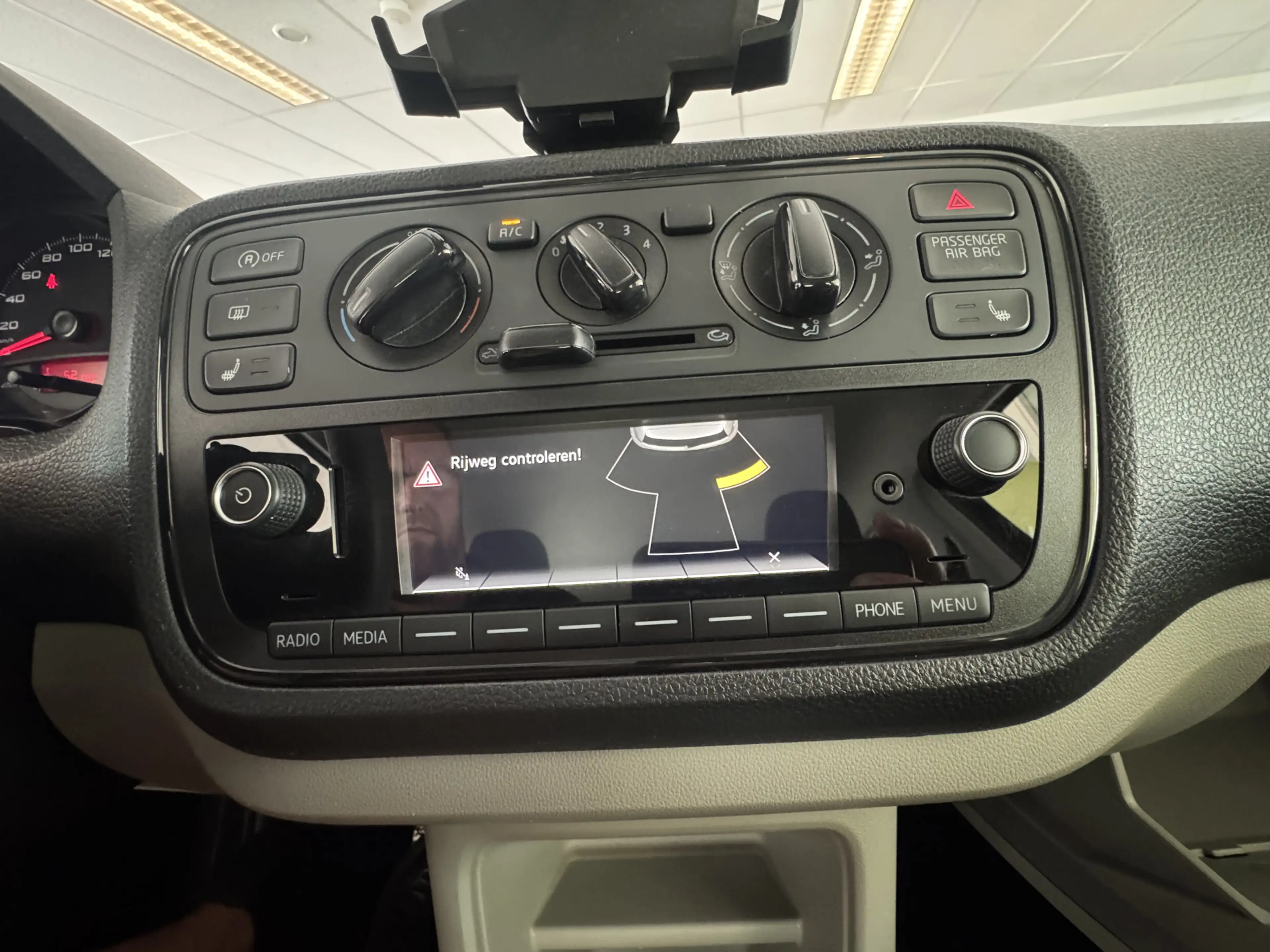 SEAT Mii 1.0 Style Intense Bluetooth, Cruise, Airco, Parkee — photo 20