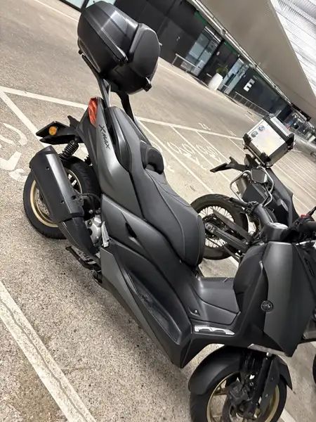 Yamaha XMAX 300 - foto 2