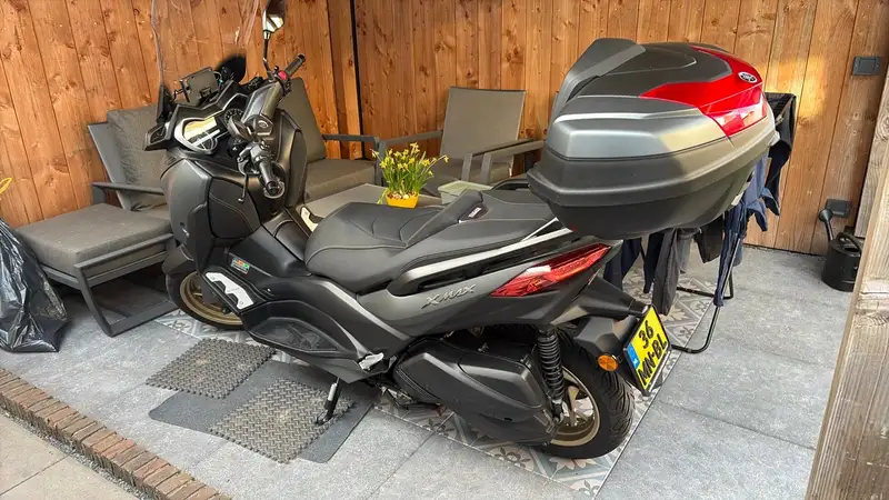 Yamaha XMAX 300