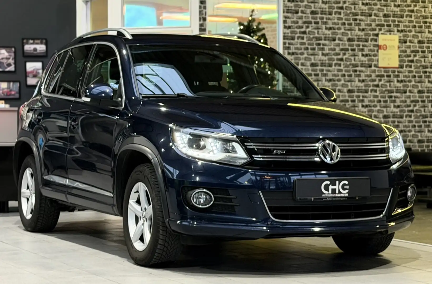 Volkswagen Tiguan Sport & Style BMT 4Motion XENON|AHK|ALLRAD|PDC|SHZ Blau - 1