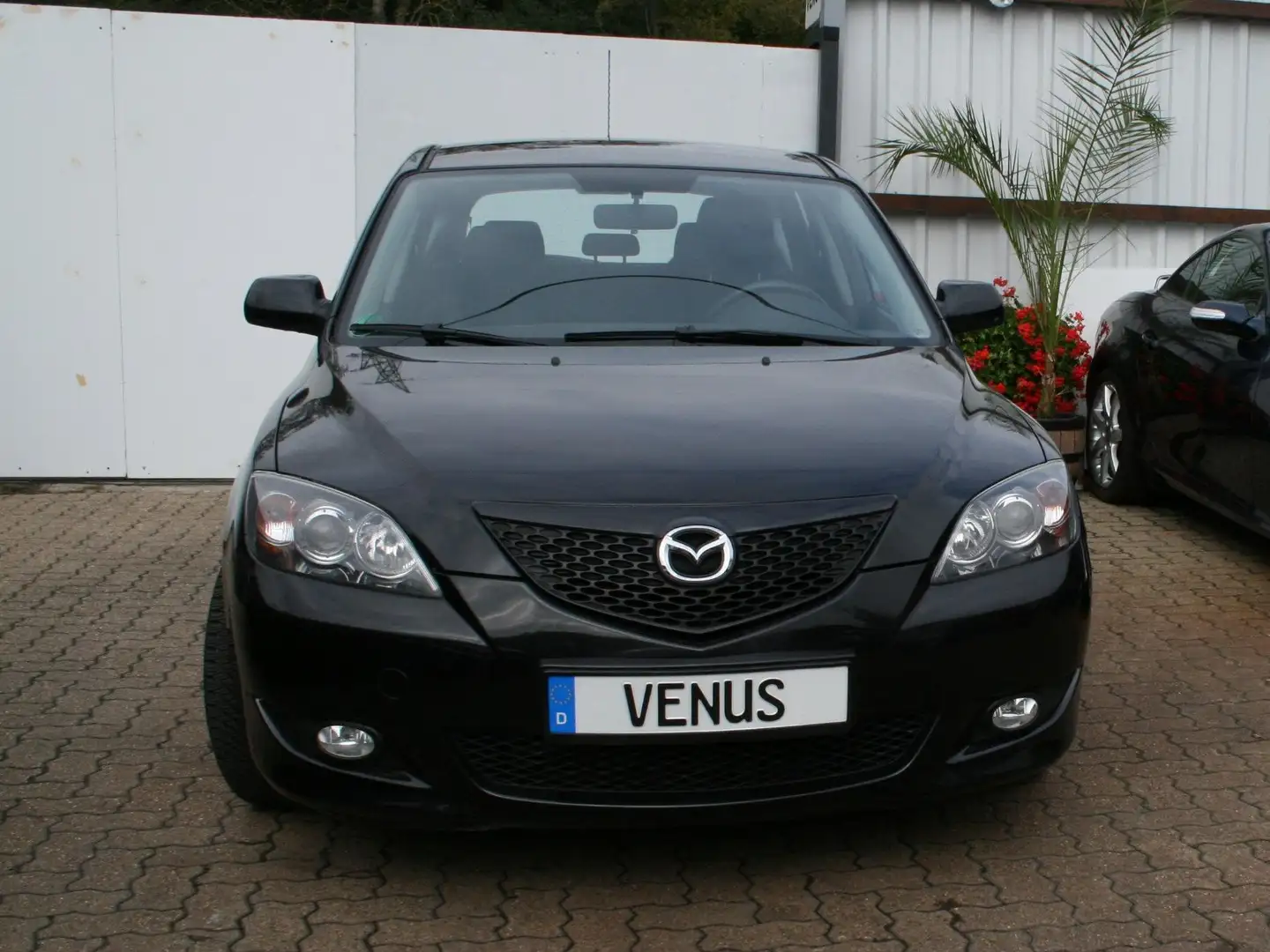 Mazda 3 1.6 Sport Active Schwarz - 1