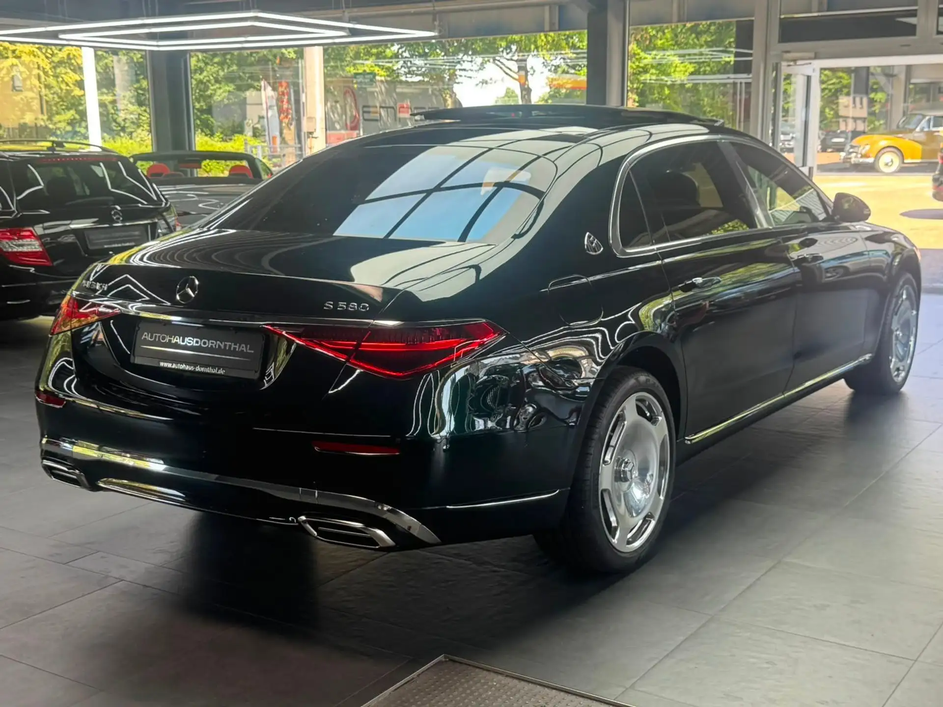 벤츠 S-클래스 S 580 2026 블랙 사진 5