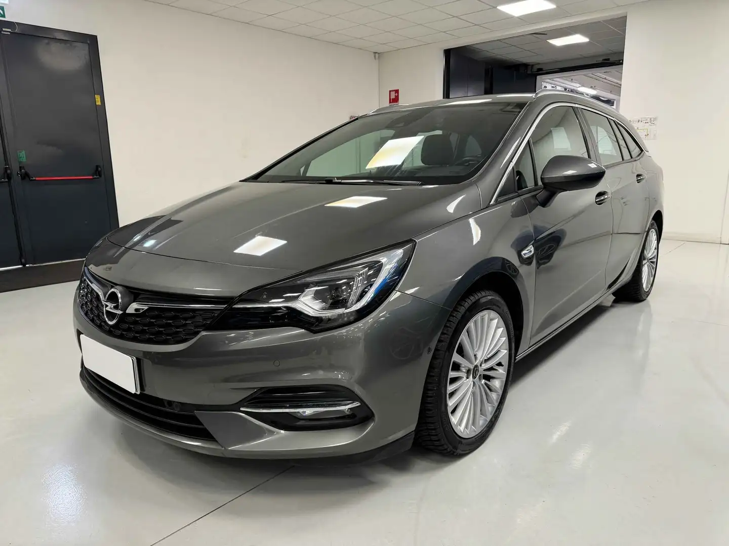Opel Astra V 2020 Sports Tourer Ben Sports Tourer 1.2 t Busi Gris - 1