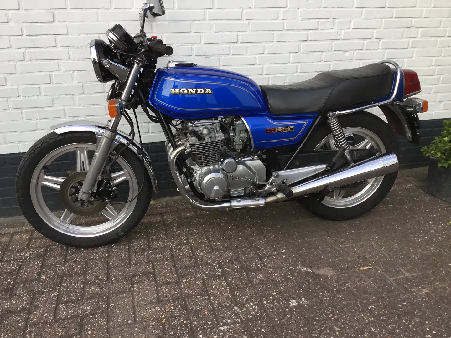 Honda CB 650 Blauw - 1