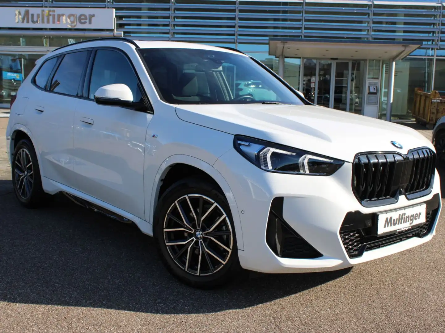 BMW X1 s18i M Sport LivePro HUD ACC 360° ad.LED Navi Weiß - 2