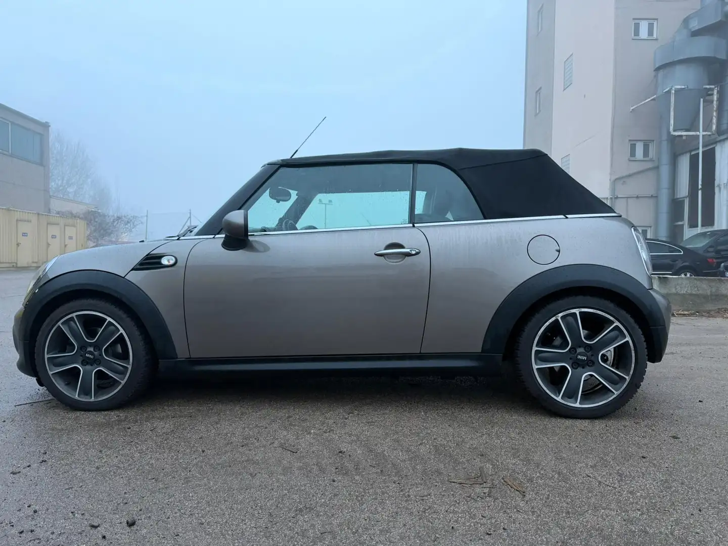 MINI One Cabrio MINI ONE Cabrio 1,6 Aut. ONE Grau - 2