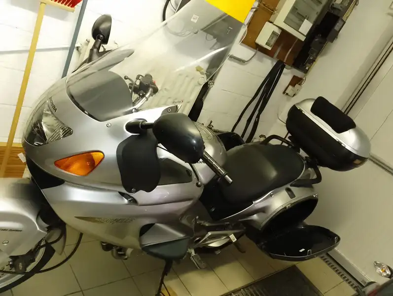 Honda NTV 650 Revere