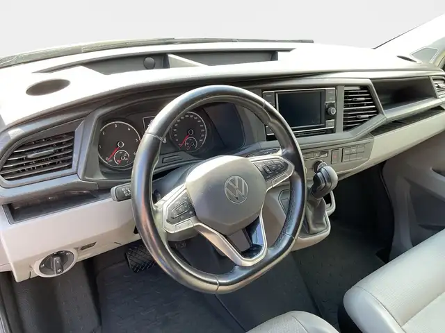 Volkswagen Transporter view 9