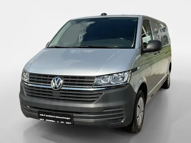 Volkswagen Transporter view 2