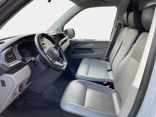 Volkswagen Transporter view 8
