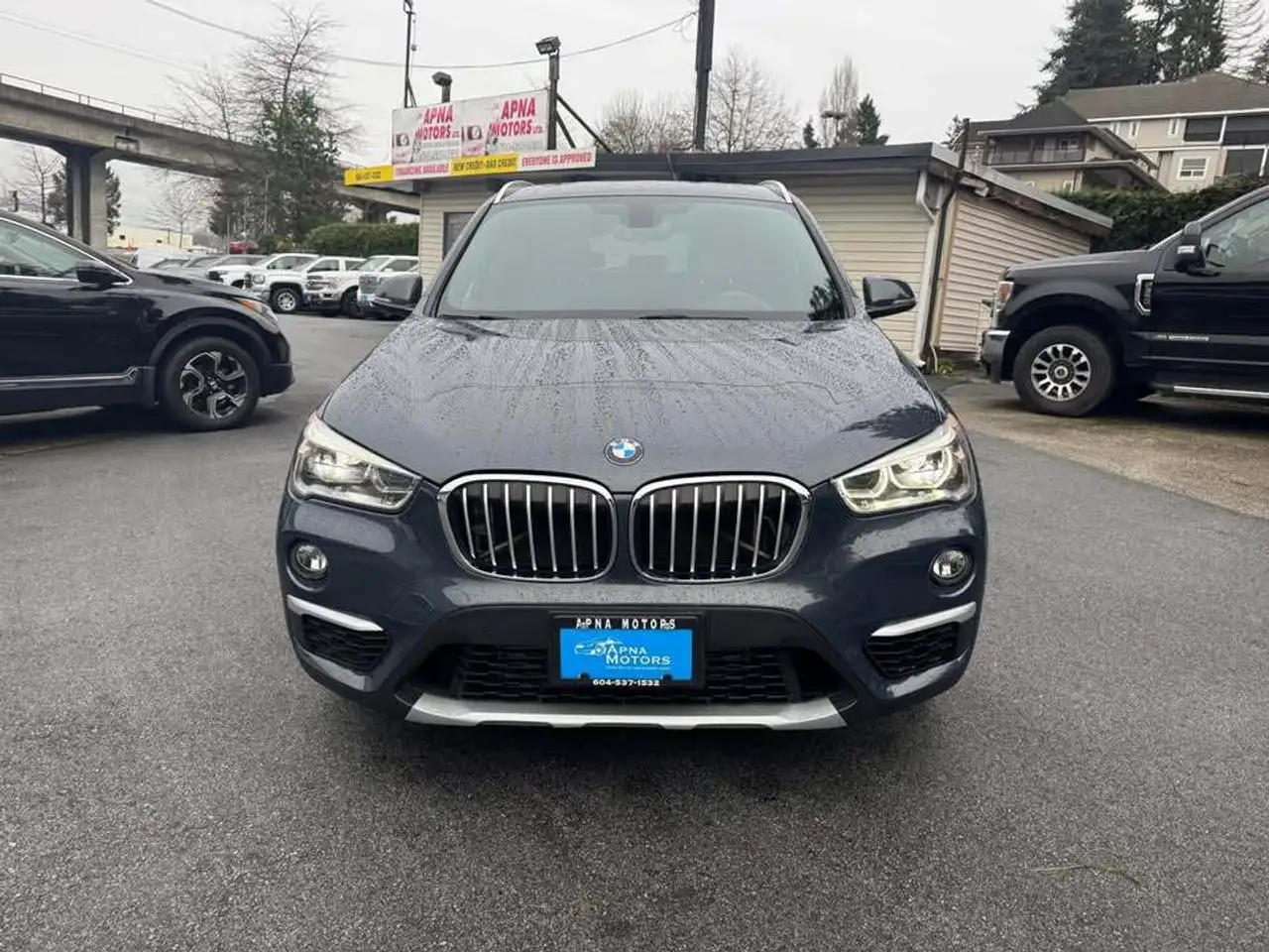 BMW X1 снимка BMW X1