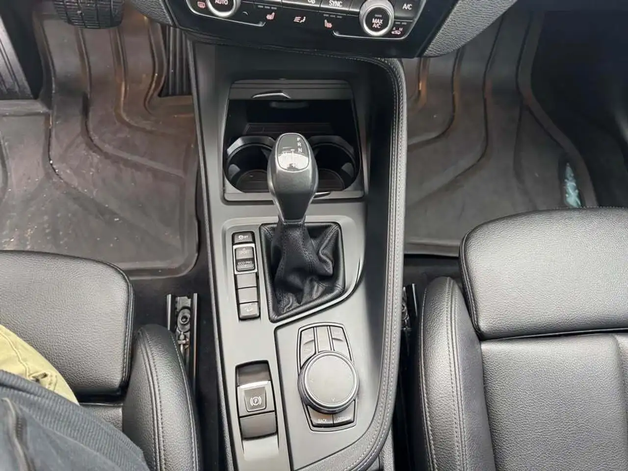 BMW X1 снимка BMW X1