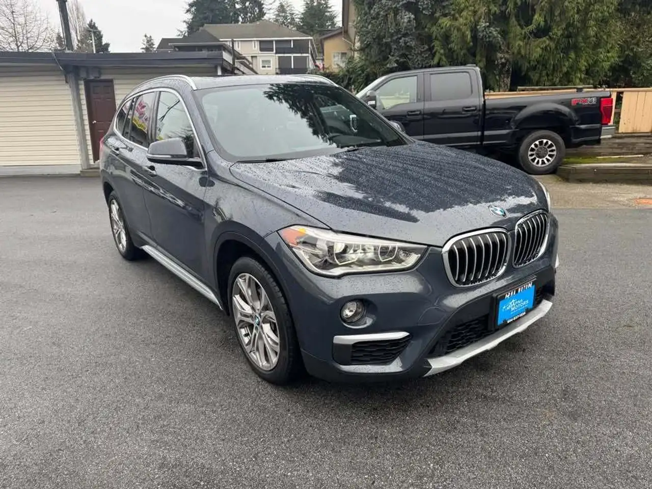 BMW X1 снимка BMW X1