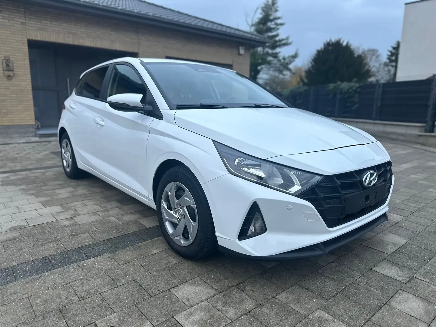 Hyundai i20 1.2i Air *GARANTIE 1AN* Blanc - 2