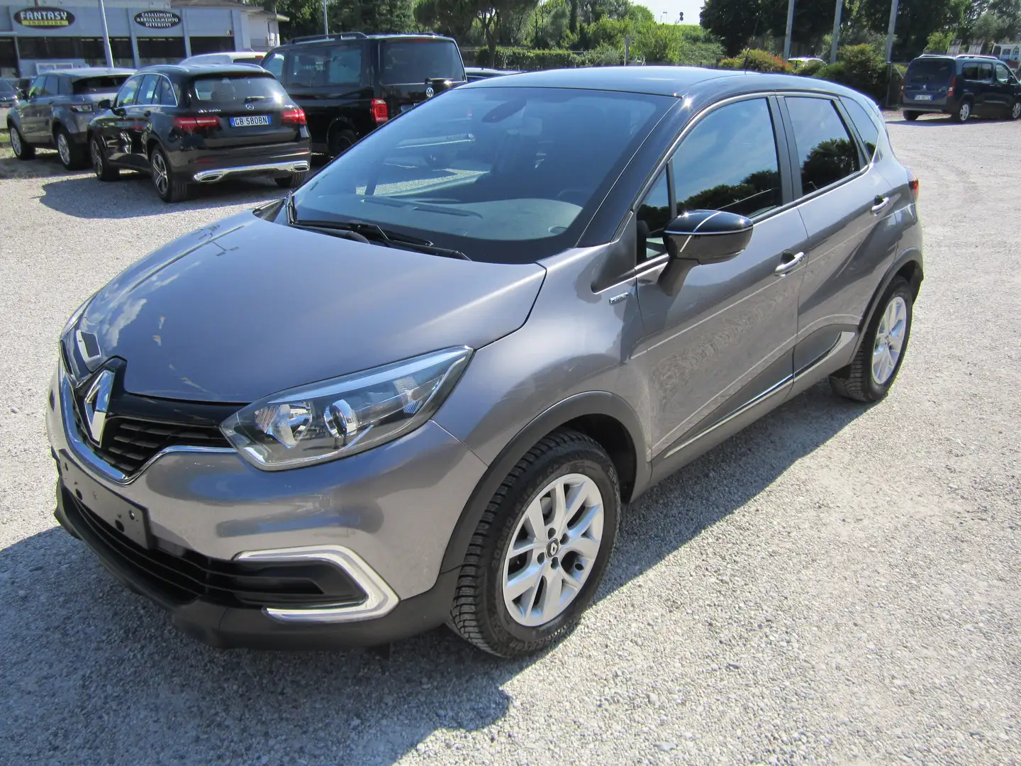 Renault Captur Captur 0.9 tce Sport Edition 90cv Grijs - 1