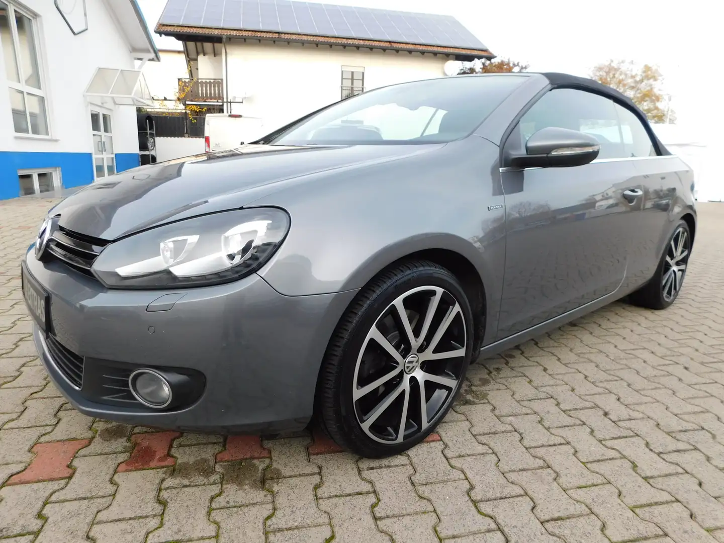 Volkswagen Golf Cabriolet Lounge BMT+Leder+Bi-Xen.+Navi+Kam+Sportfahrw.u.s.w Grau - 2