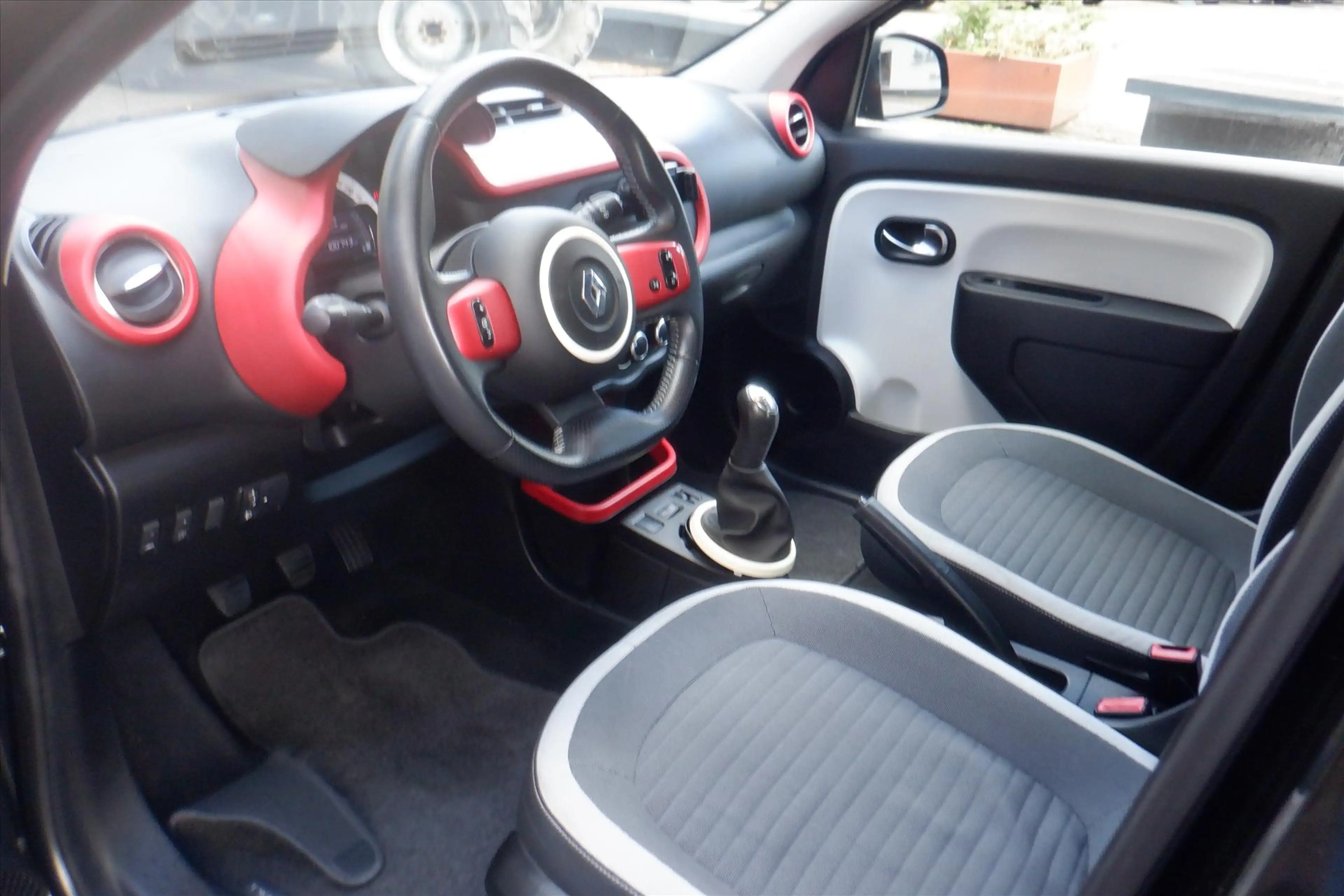 Renault Twingo 1.0 SCe 70pk S&amp;S Dynamique — photo 10