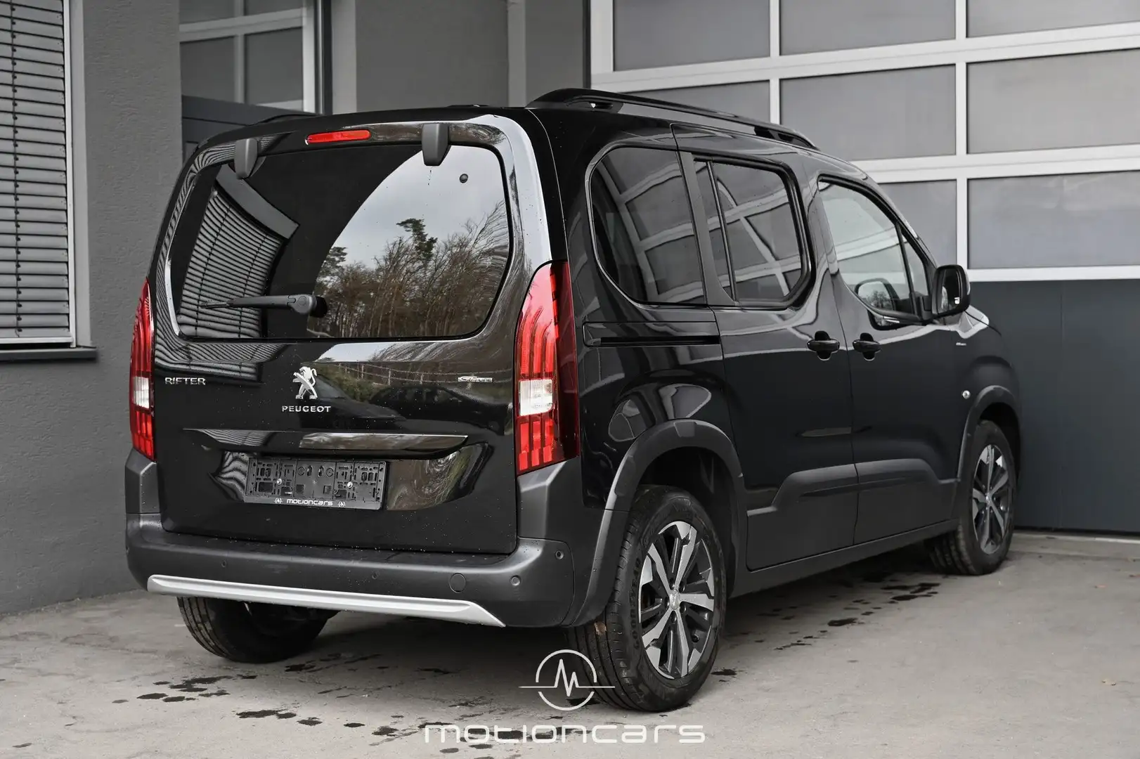 Peugeot Rifter 1.5 BlueHDi 130 FAP GT Line S&S Pickerl NEU Schwarz - 2