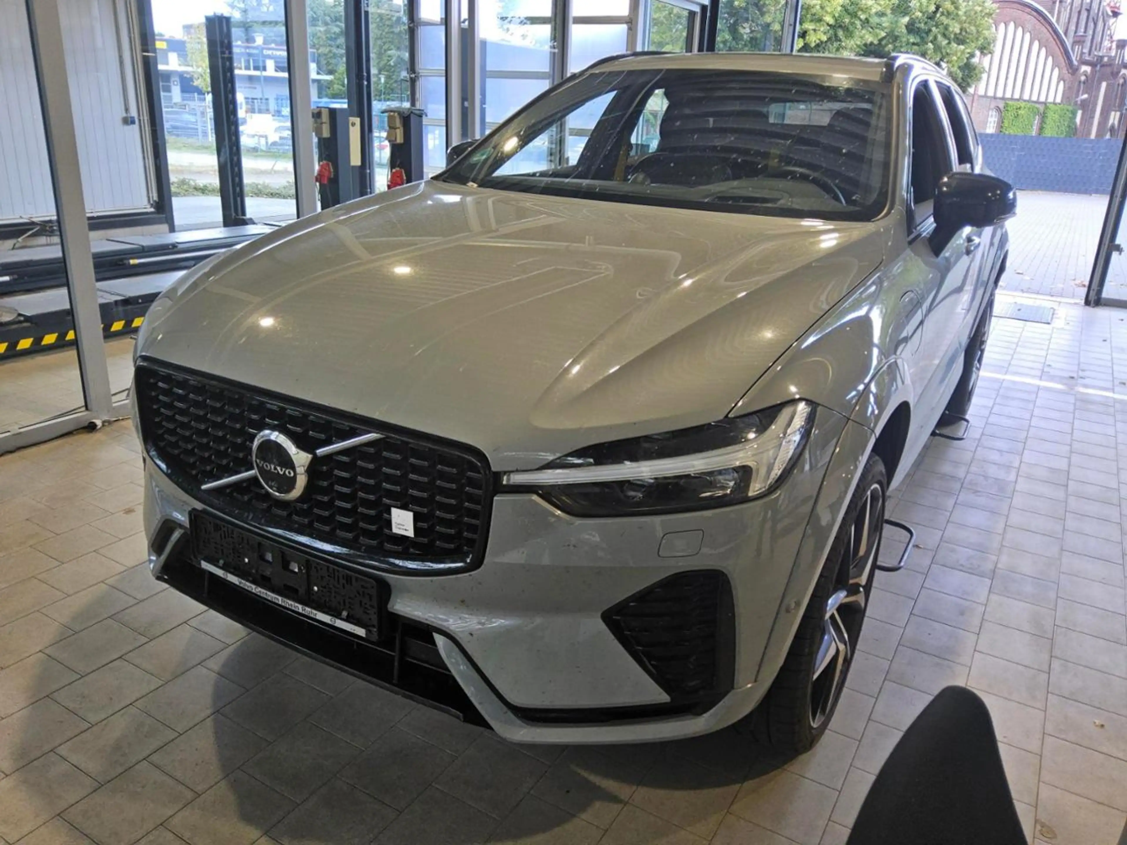Volvo XC60 T8 Recharge Polestar Engineered+BWSOUND+AHK+22 — photo 2