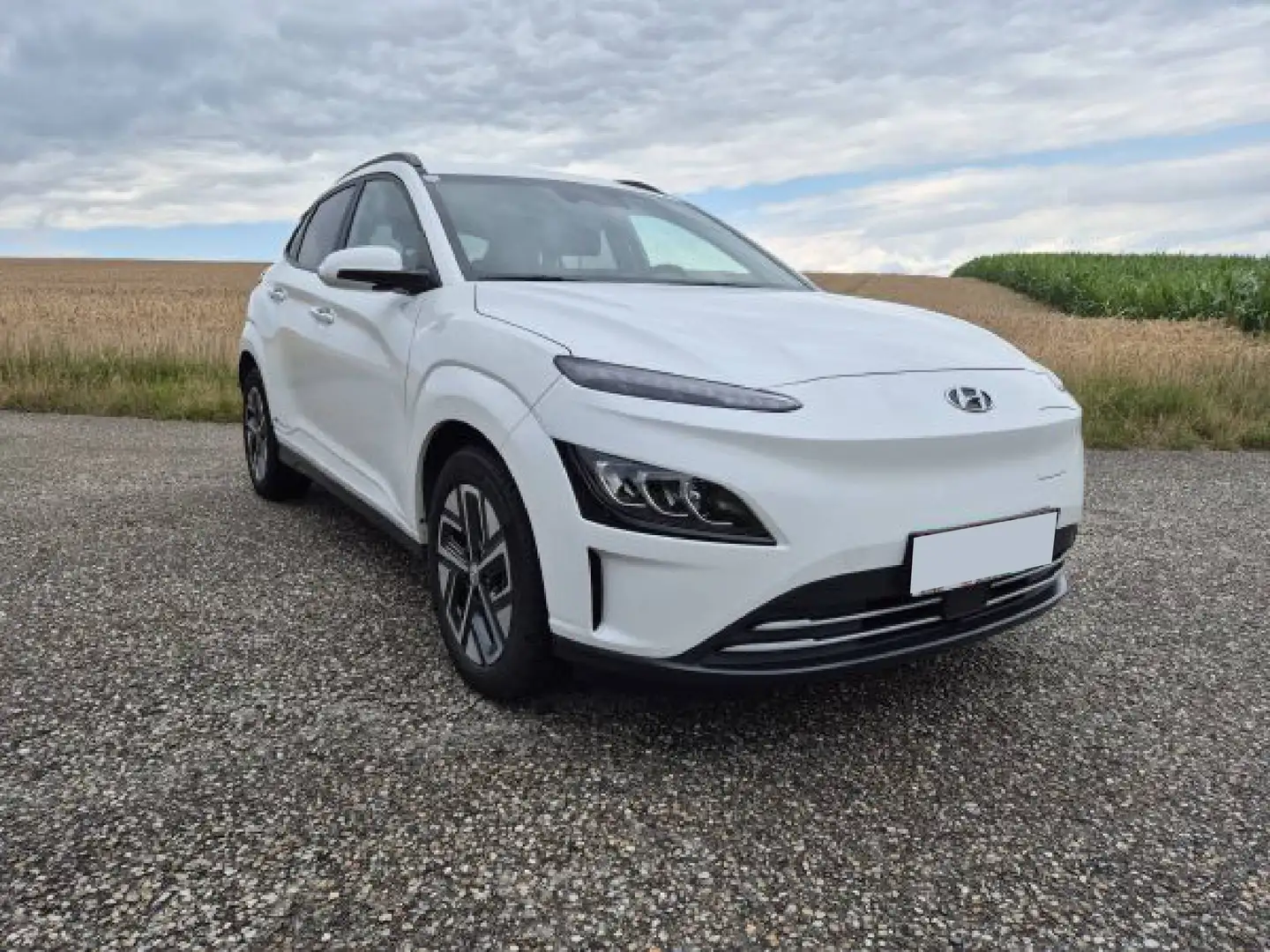 Hyundai KONA Kona Elektro 39kWh Edition 30 Plus Edition 30 Plus Weiß - 2