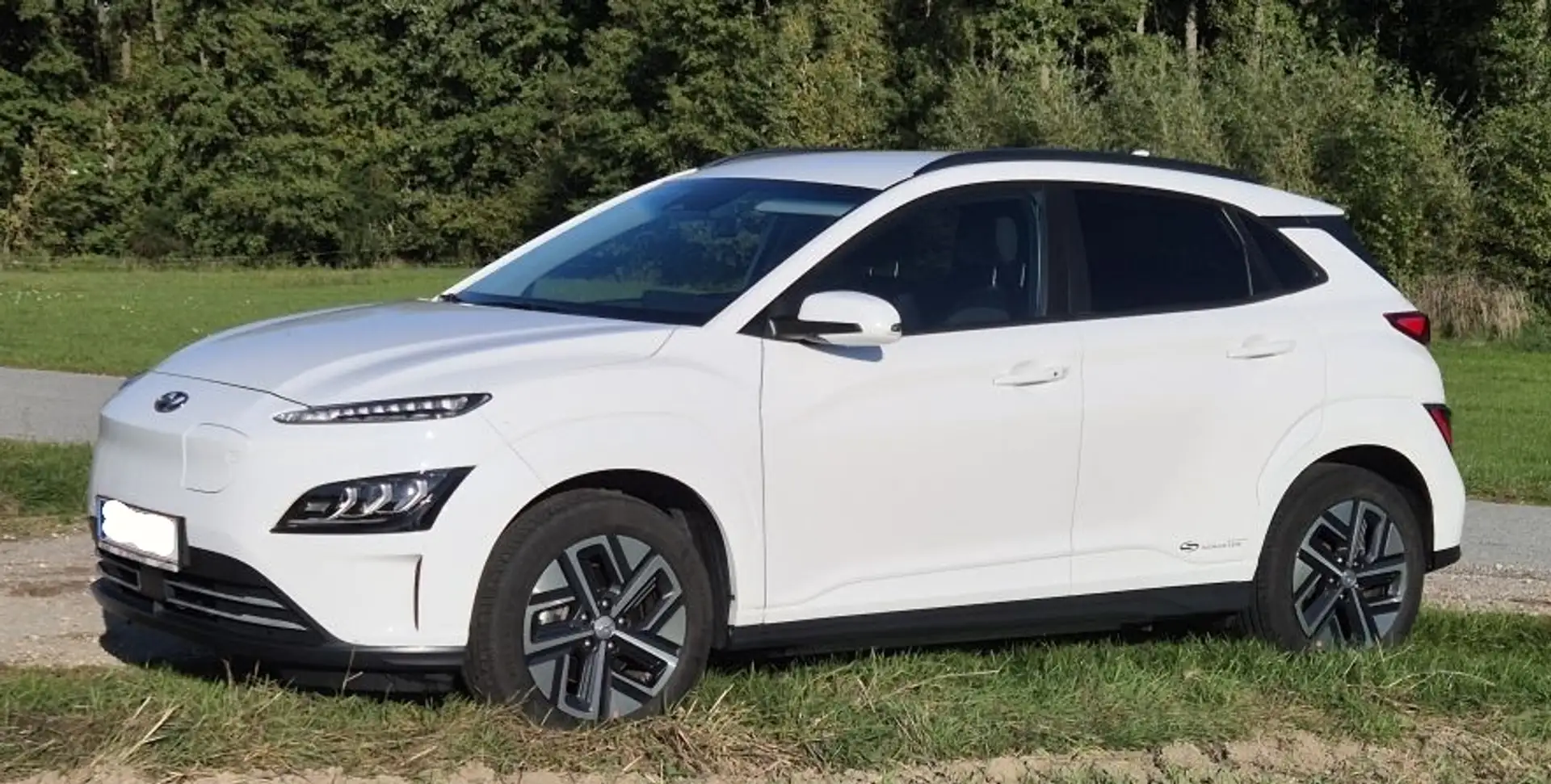Hyundai KONA Kona Elektro 39kWh Edition 30 Plus Edition 30 Plus Weiß - 1