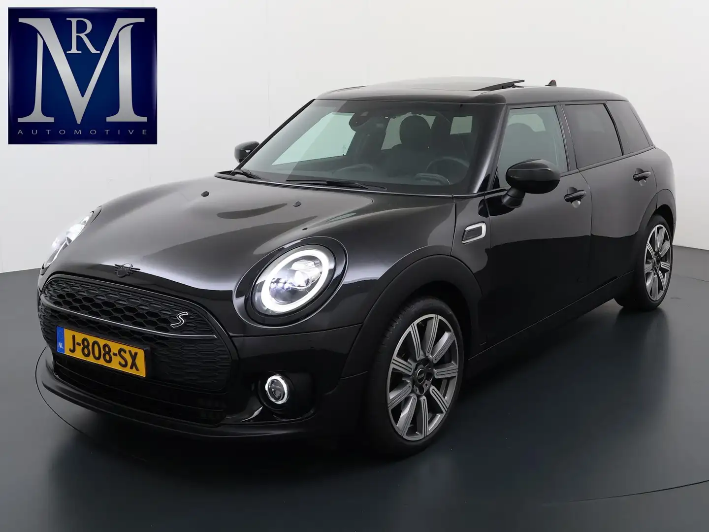 MINI Cooper Clubman Mini 1.5 Richmond Park Edition VAN: €27.900,- VOOR Noir - 1