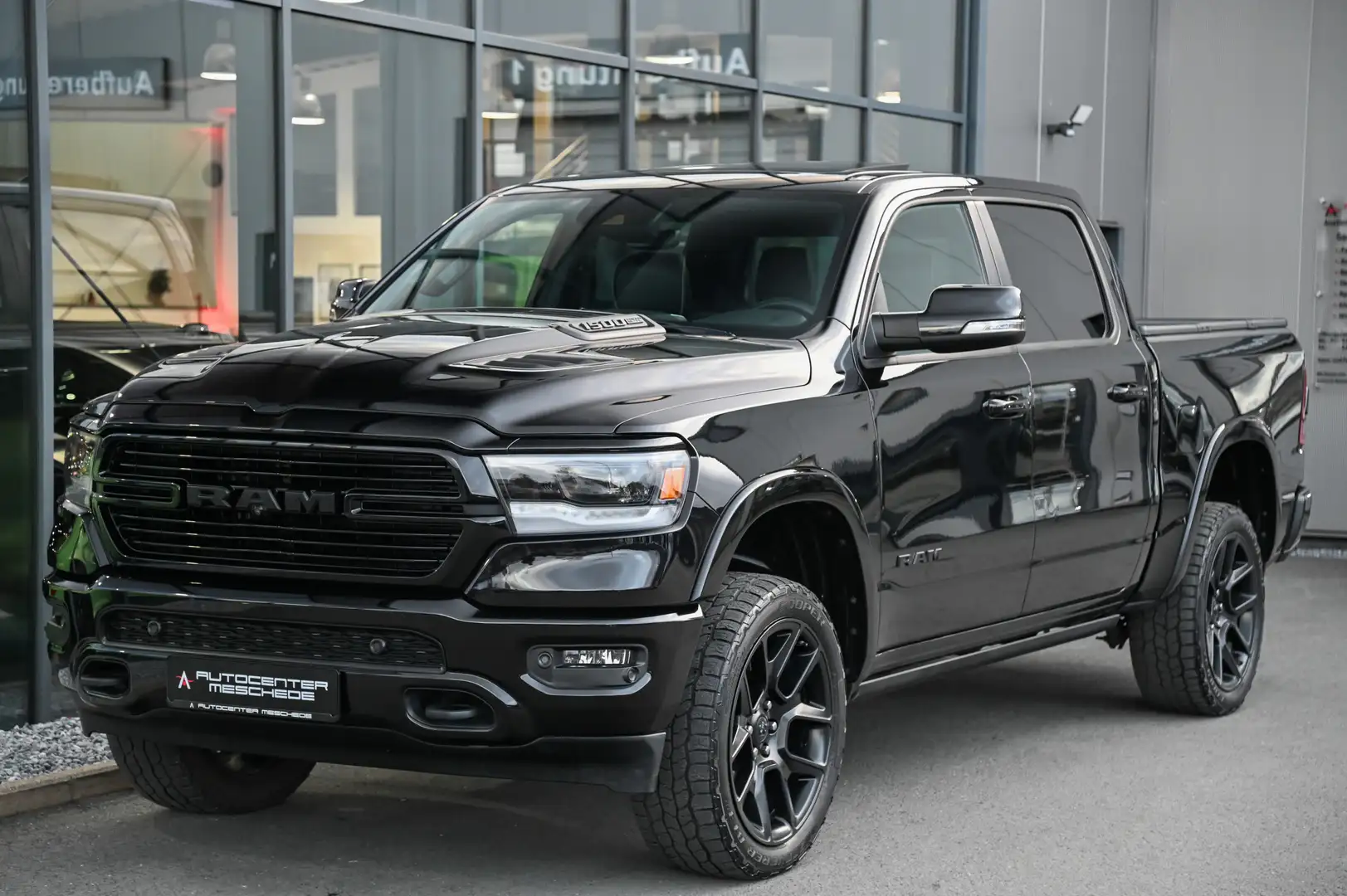 Dodge RAM 1500 Laramie Night Edition* Luft* LPG* 22 * Noir - 2