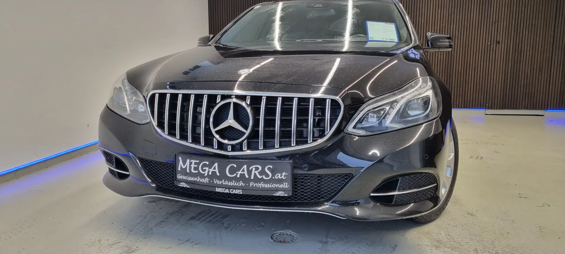 Mercedes-Benz E 350 Bluetec 4Matic Schwarz - 2