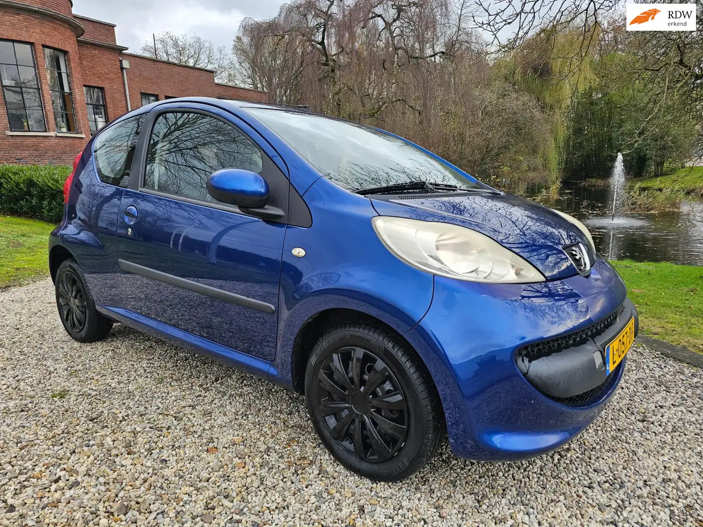 Peugeot 107 1.0-12V XR *apk:04-2026* Blauw - 1