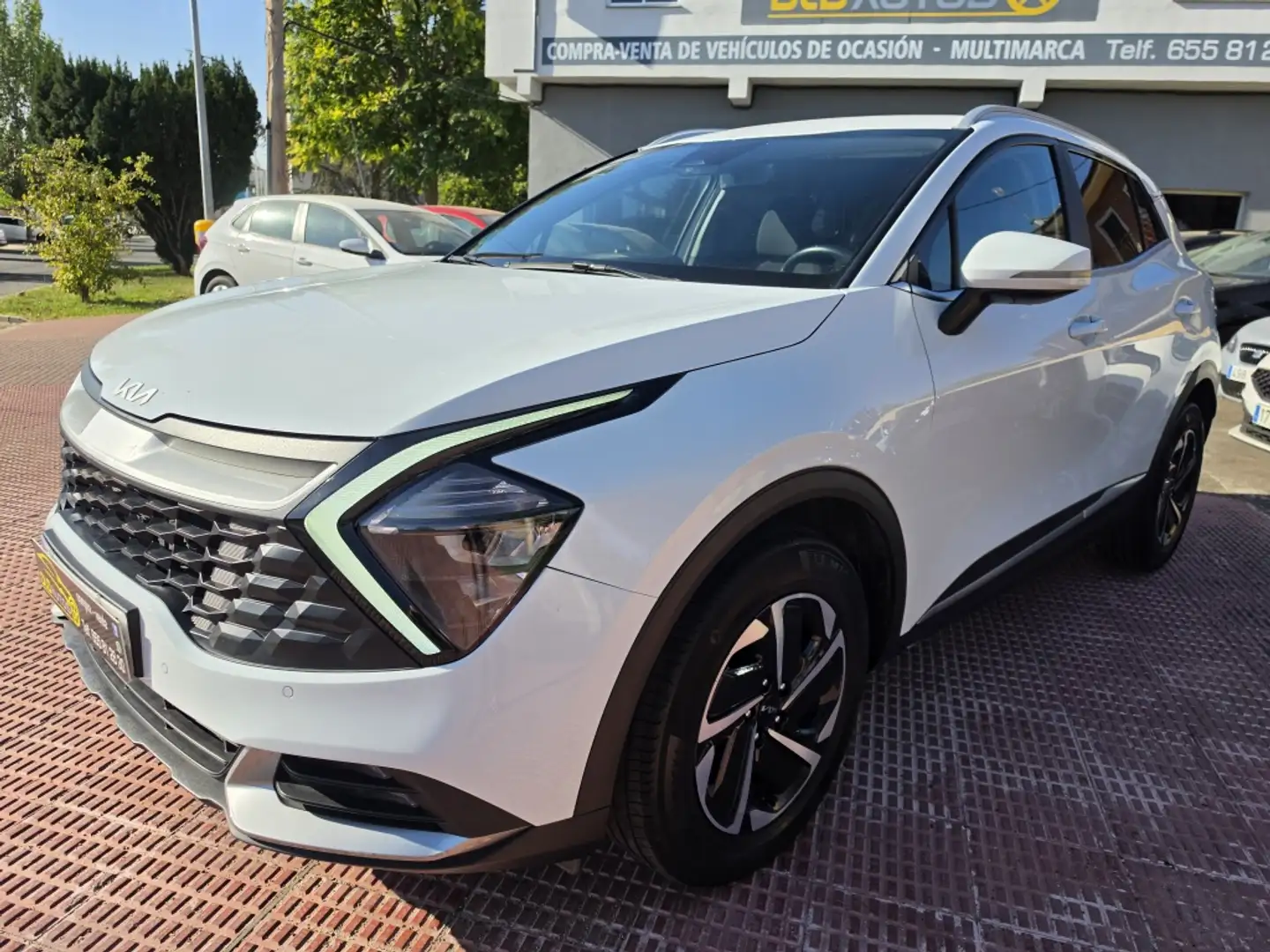 Kia Sportage 1.6 T-GDi HEV Drive Blanco - 1