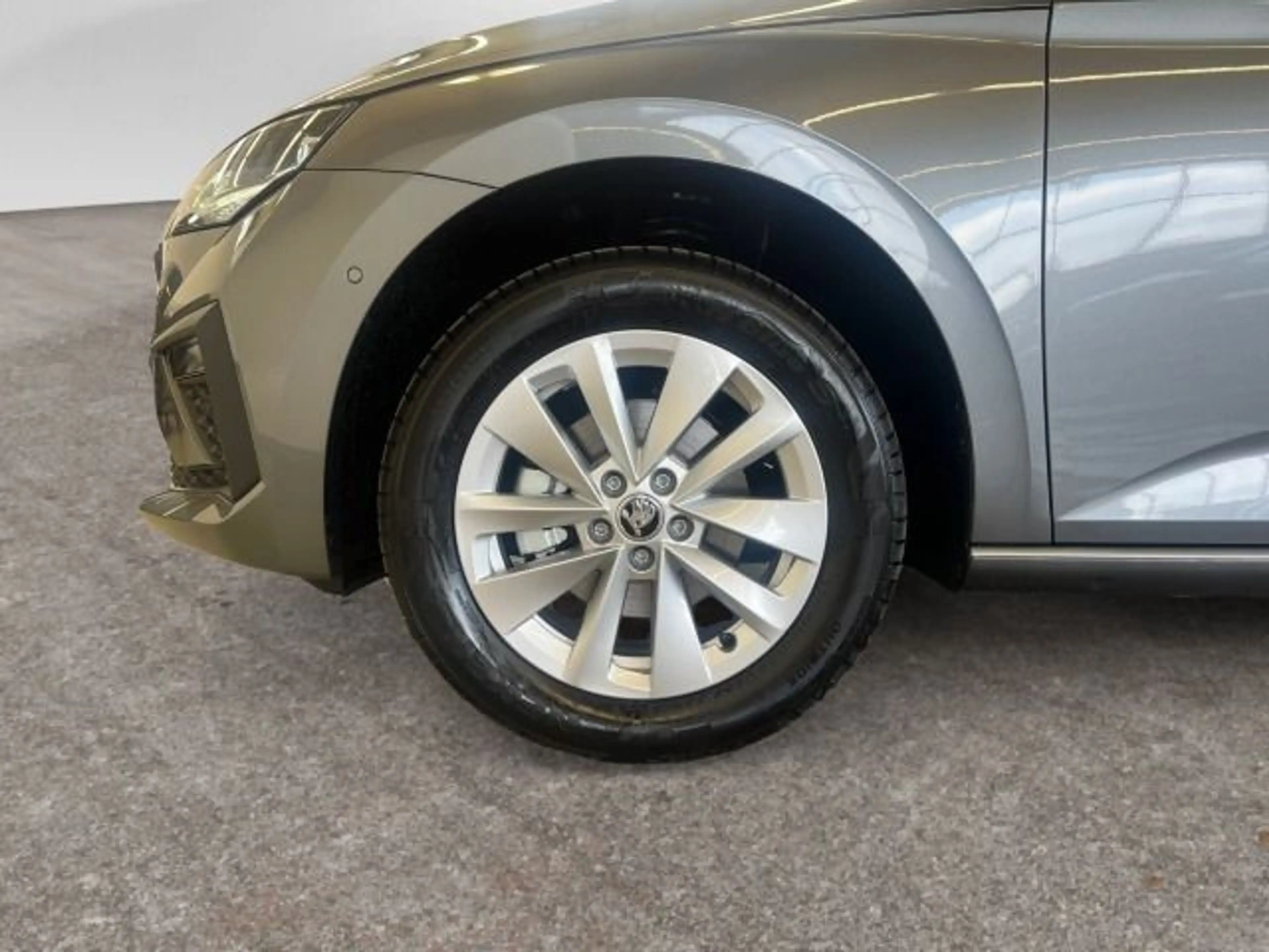 Skoda Scala 1.0 TSI DSG Selection — photo 15