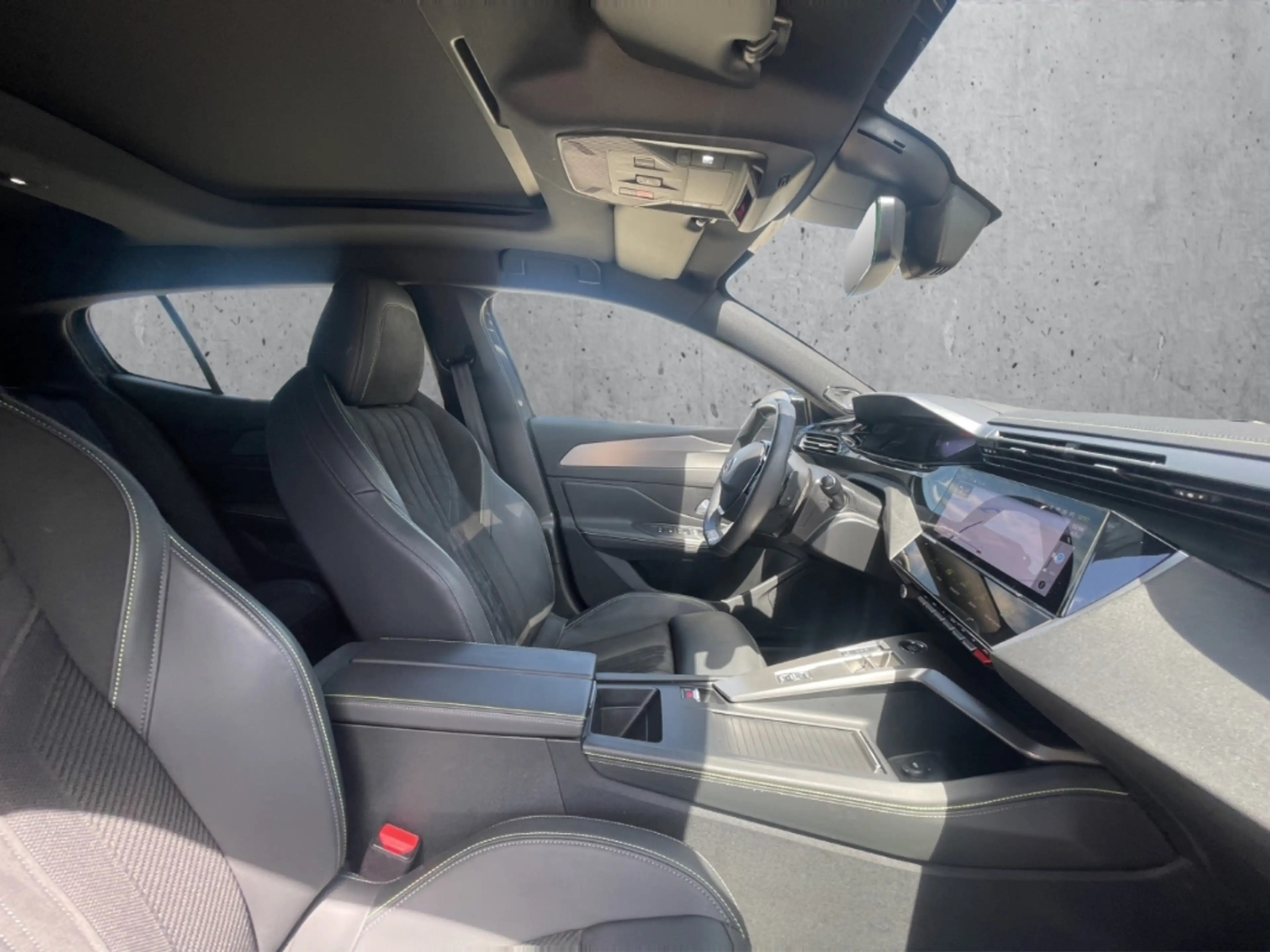 Peugeot 408 GT PT130 EAT8 El. Panodach El. Sitz Focal Kamera L — photo 13