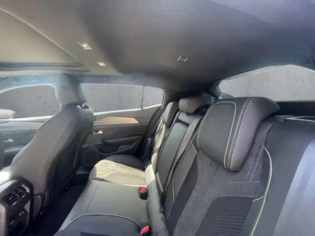 Peugeot 408 view 8