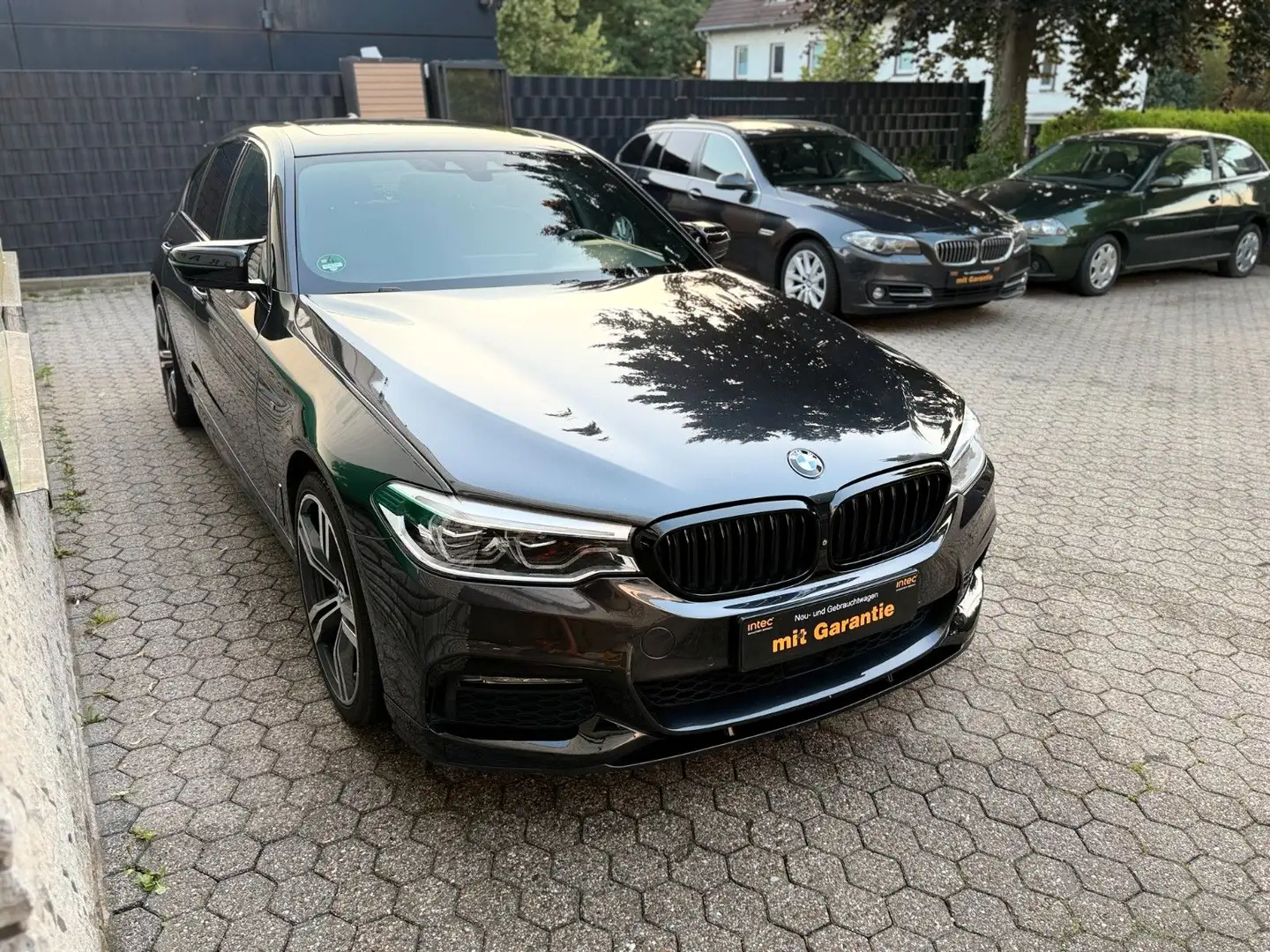 BMW 530 Baureihe 5 Lim. 530 i M SPORT PAKET Grijs - 2