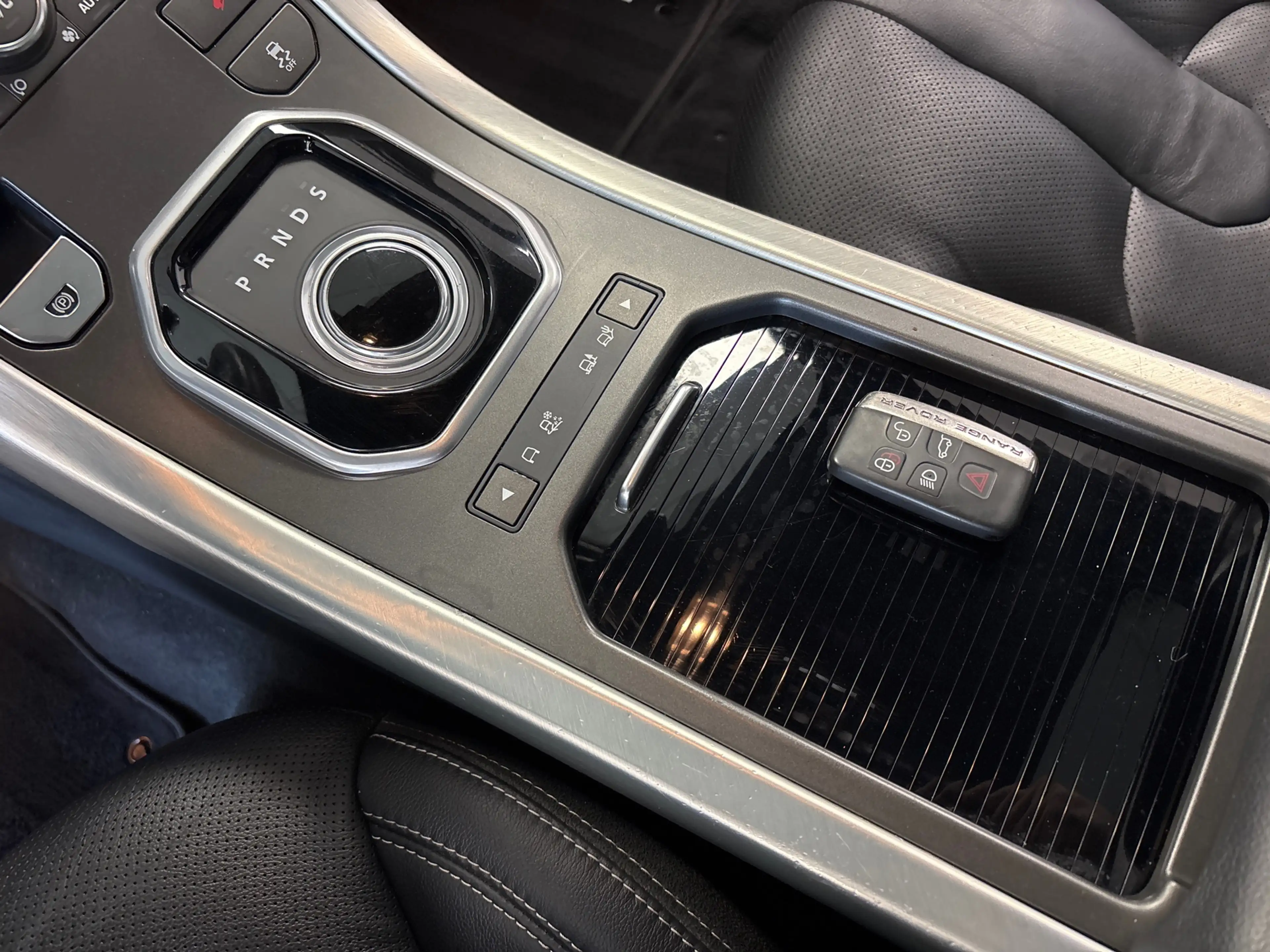 Land Rover Range Rover Evoque 2.0 Si 4WD Prestige — photo 15