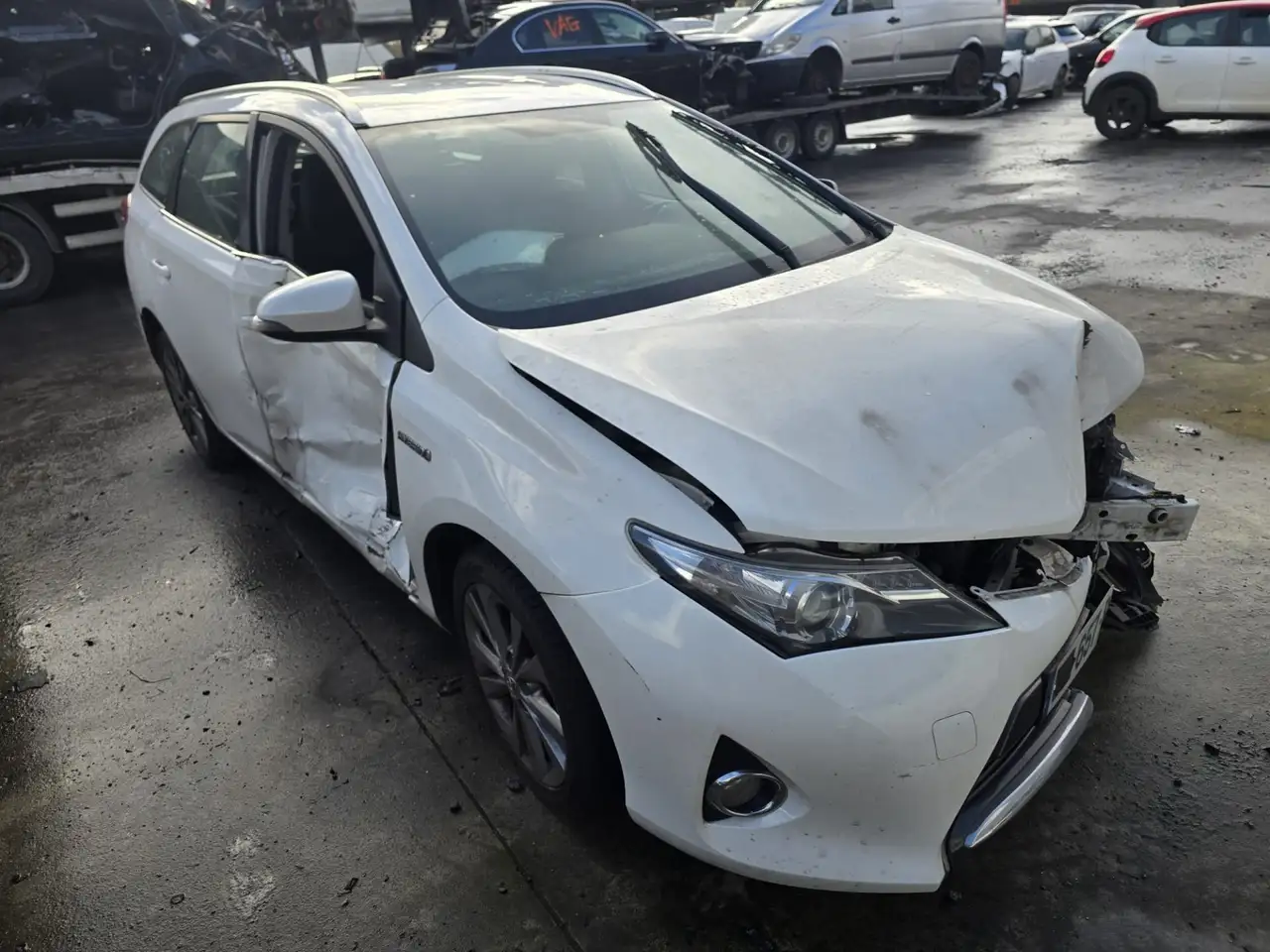 Toyota Auris Touring Sports 1.2T Design