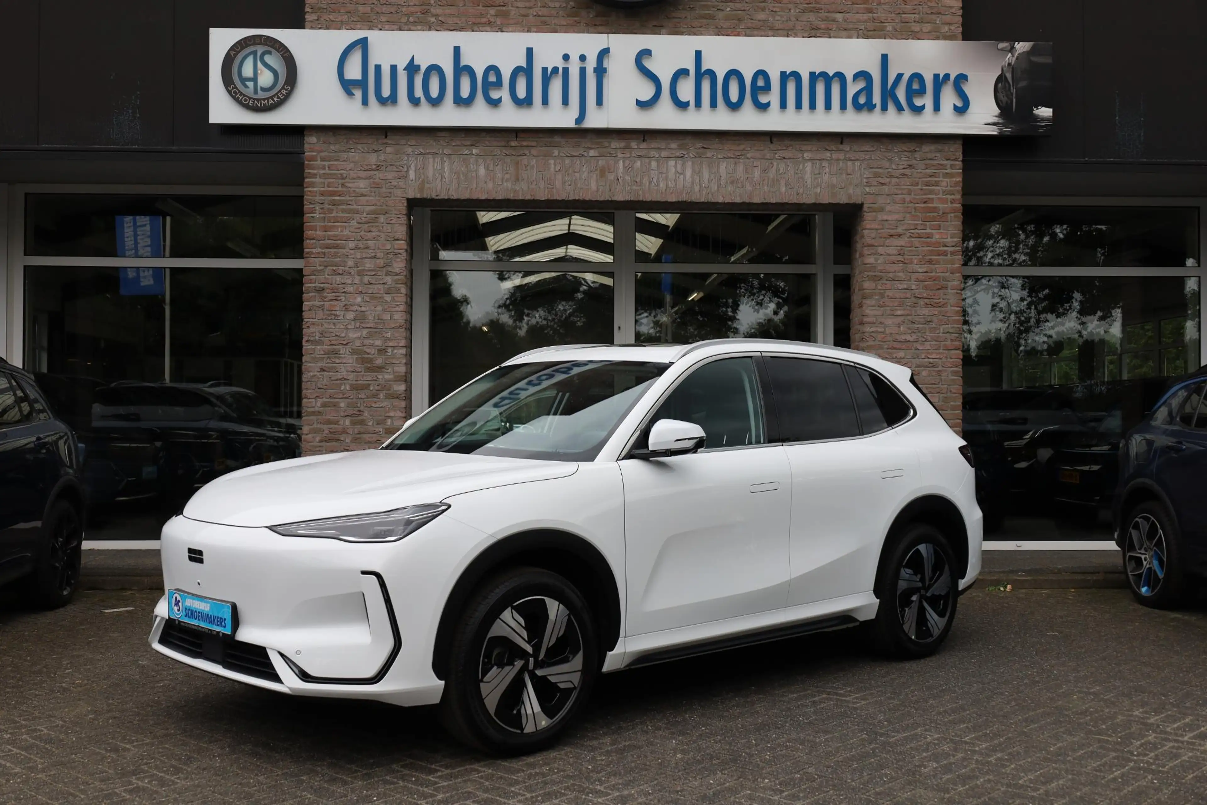 Geely E5 Max+ 68 kWh ZWART-LEDER! 475KM-RIJBEREIK PANO MASS
